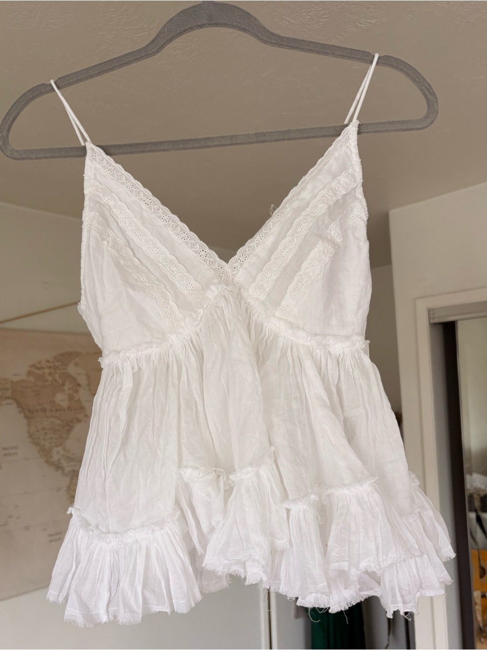 Lace flowy white tank